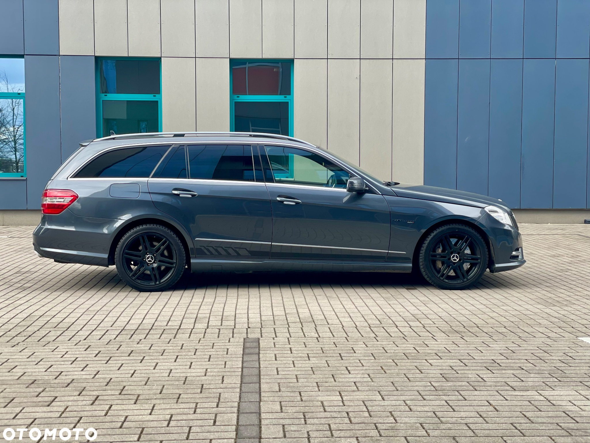 Mercedes-Benz Klasa E 500 T 4Matic 7G-TRONIC Avantgarde - 8