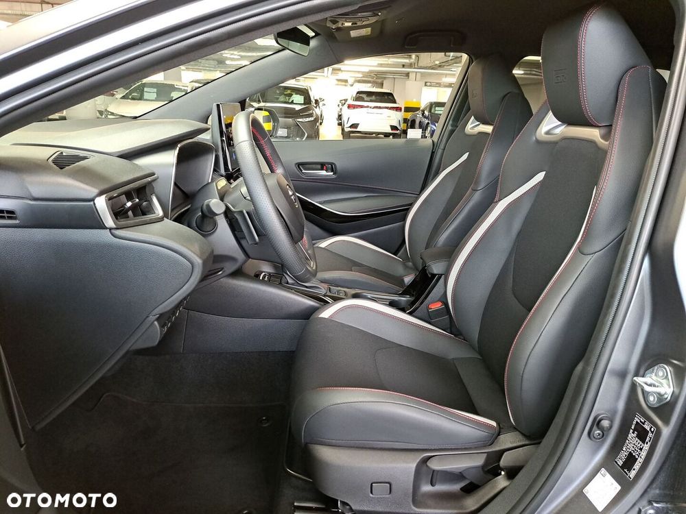Toyota Corolla 2.0 Hybrid GR Sport - 12