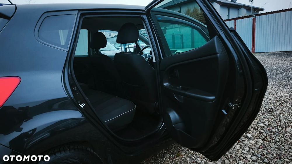 Kia Venga - 28