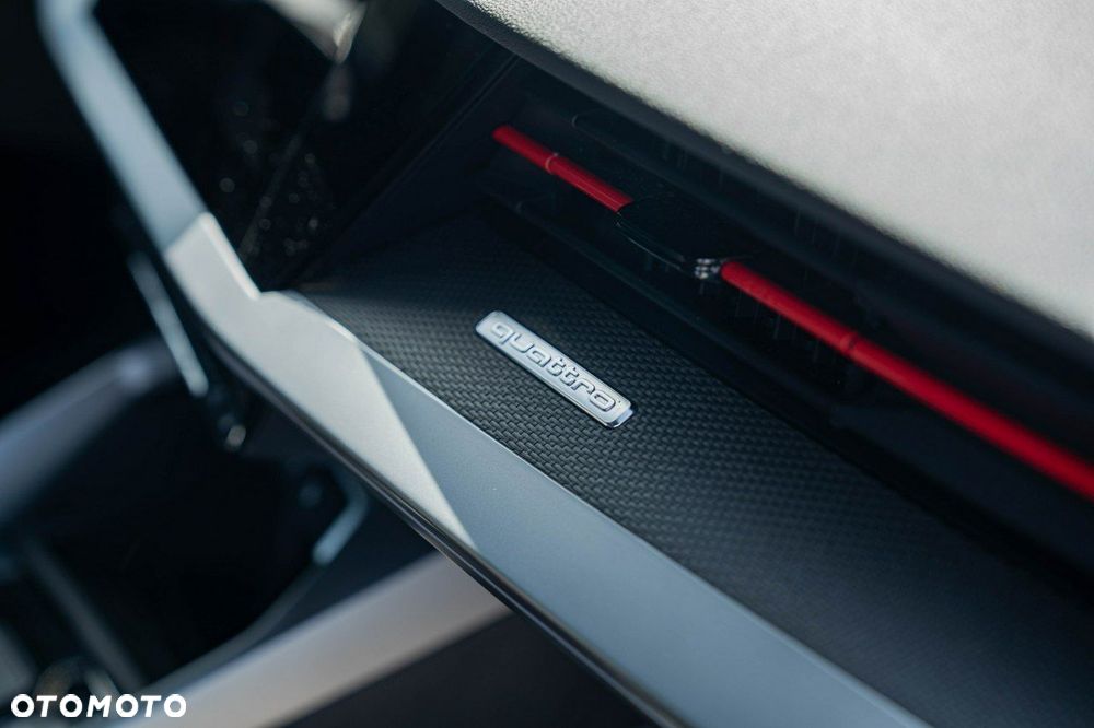 Audi RS3 Limousine - 22