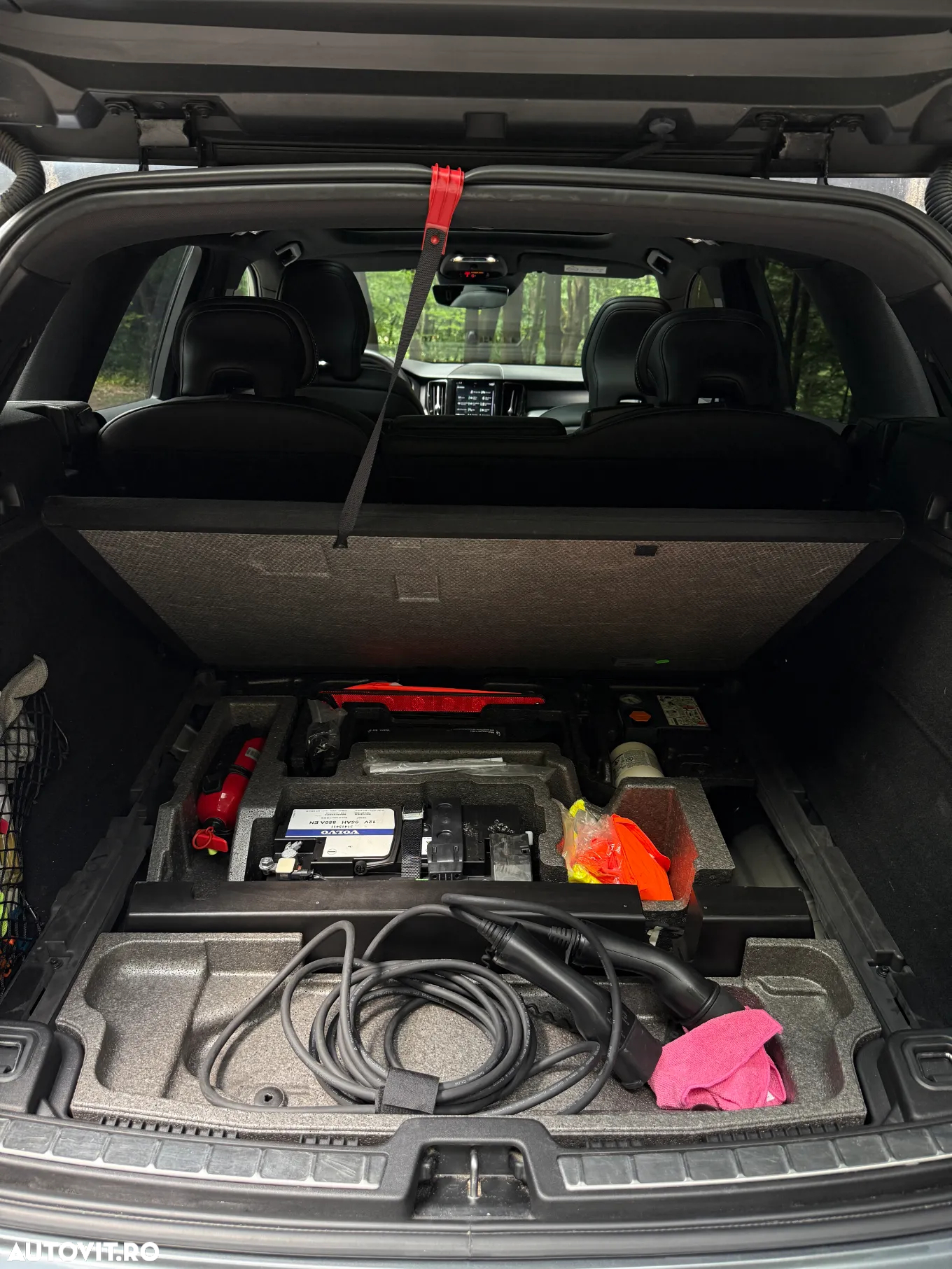 Volvo XC 60 T8 Twin Engine AWD R-Design - 23