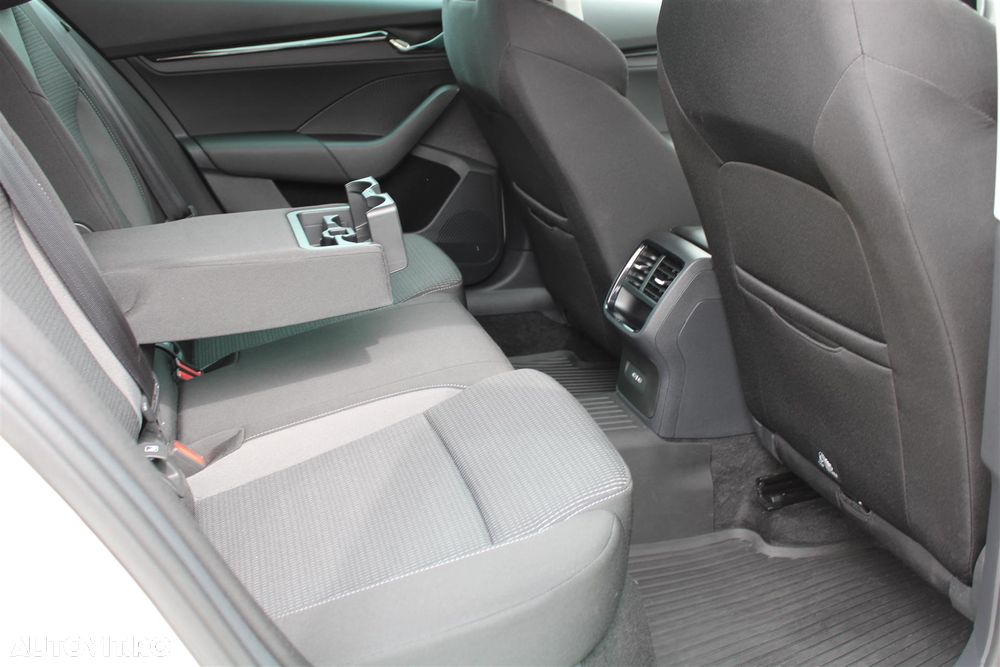 Skoda Octavia 2.0 TDI DSG Ambition - 12