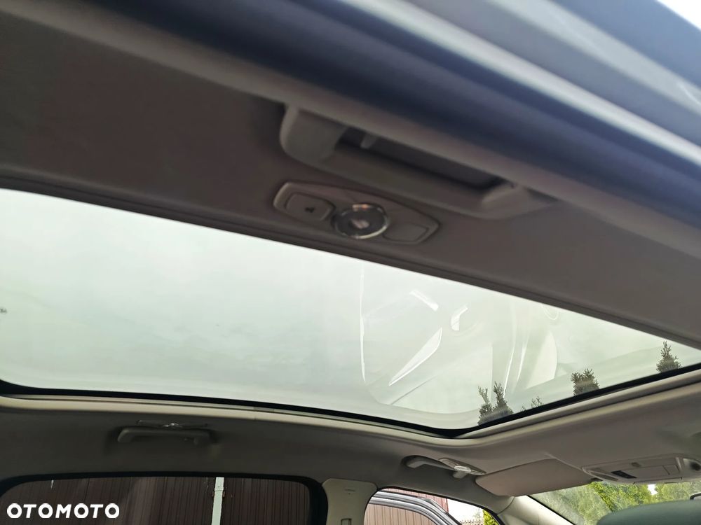 Ford S-Max 2.0 TDCi DPF Titanium X - 26