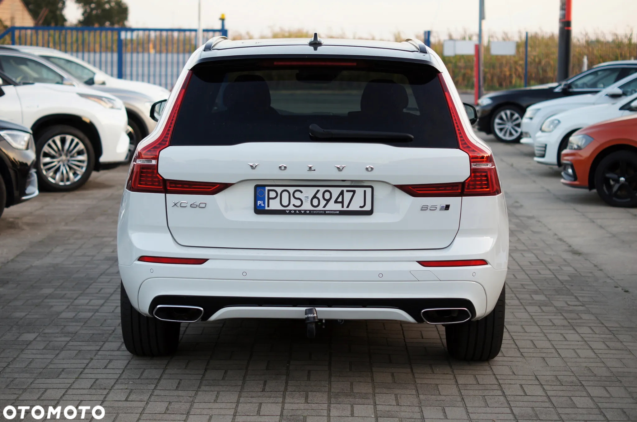 Volvo XC 60 B5 D AWD R-Design - 5