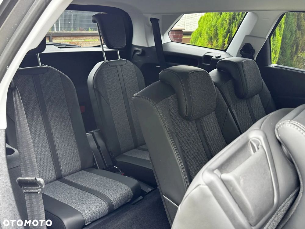 Peugeot 5008 1.6 BlueHDI Allure S&S - 23