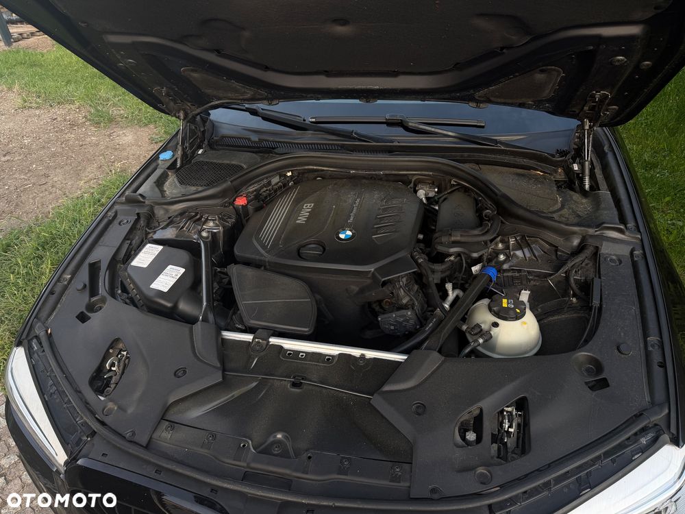 BMW Seria 5 520d xDrive M Sport sport - 33