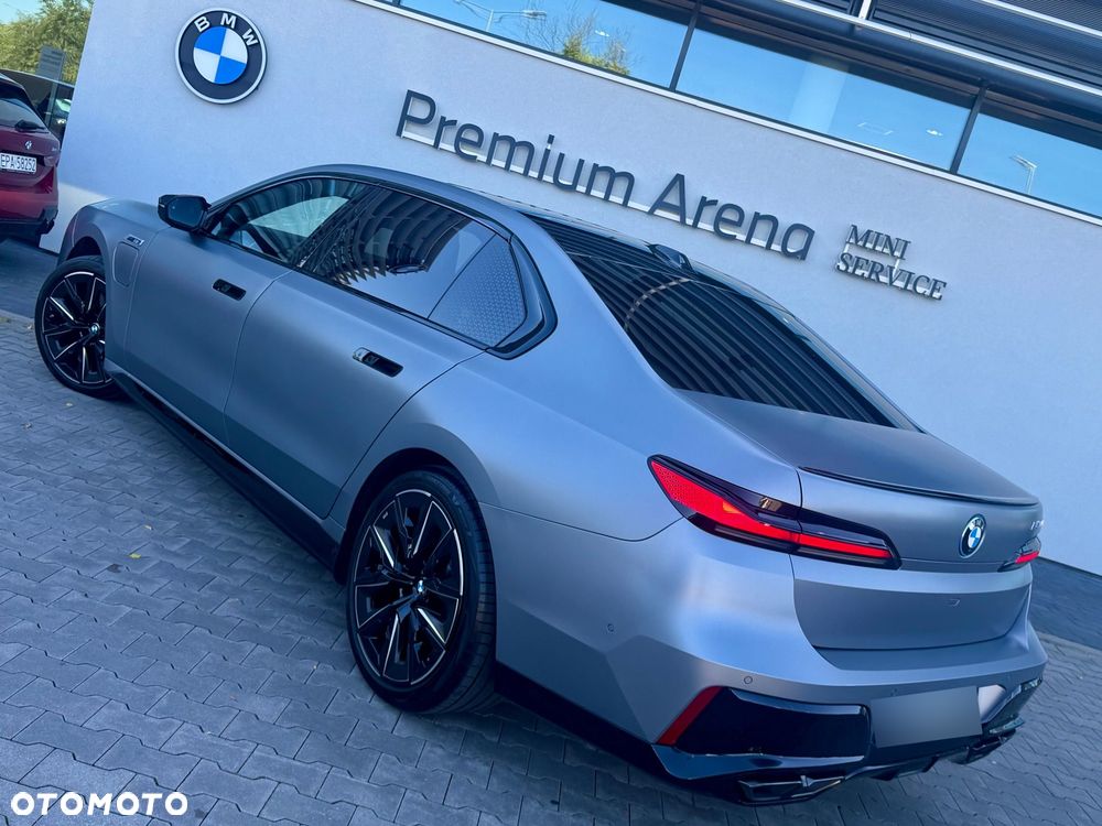 BMW Seria 7 M760e PHEV xDrive Individual Edition sport - 18