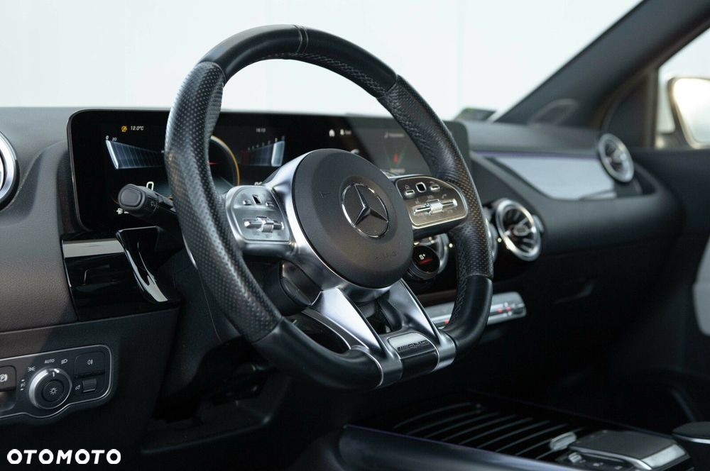 Mercedes-Benz GLA AMG 35 4-Matic - 22