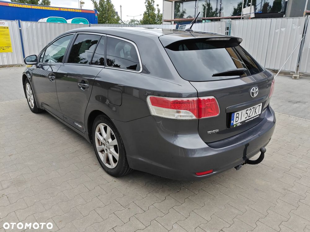Toyota Avensis 1.8 Sol plus - 2
