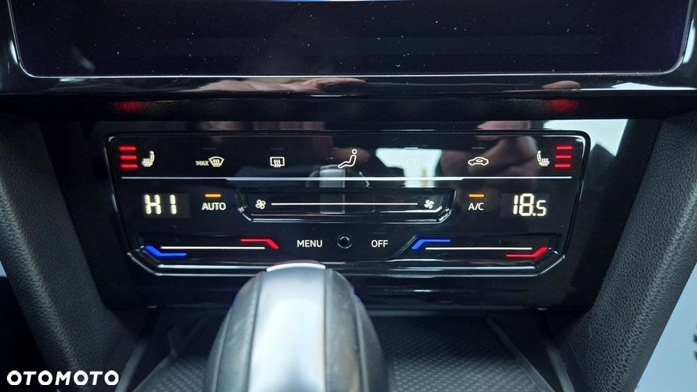 Volkswagen Passat 2.0 TSI Elegance DSG - 29