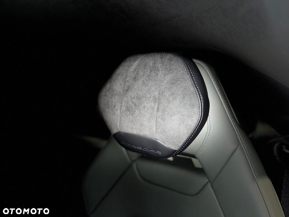 Porsche Panamera - 40
