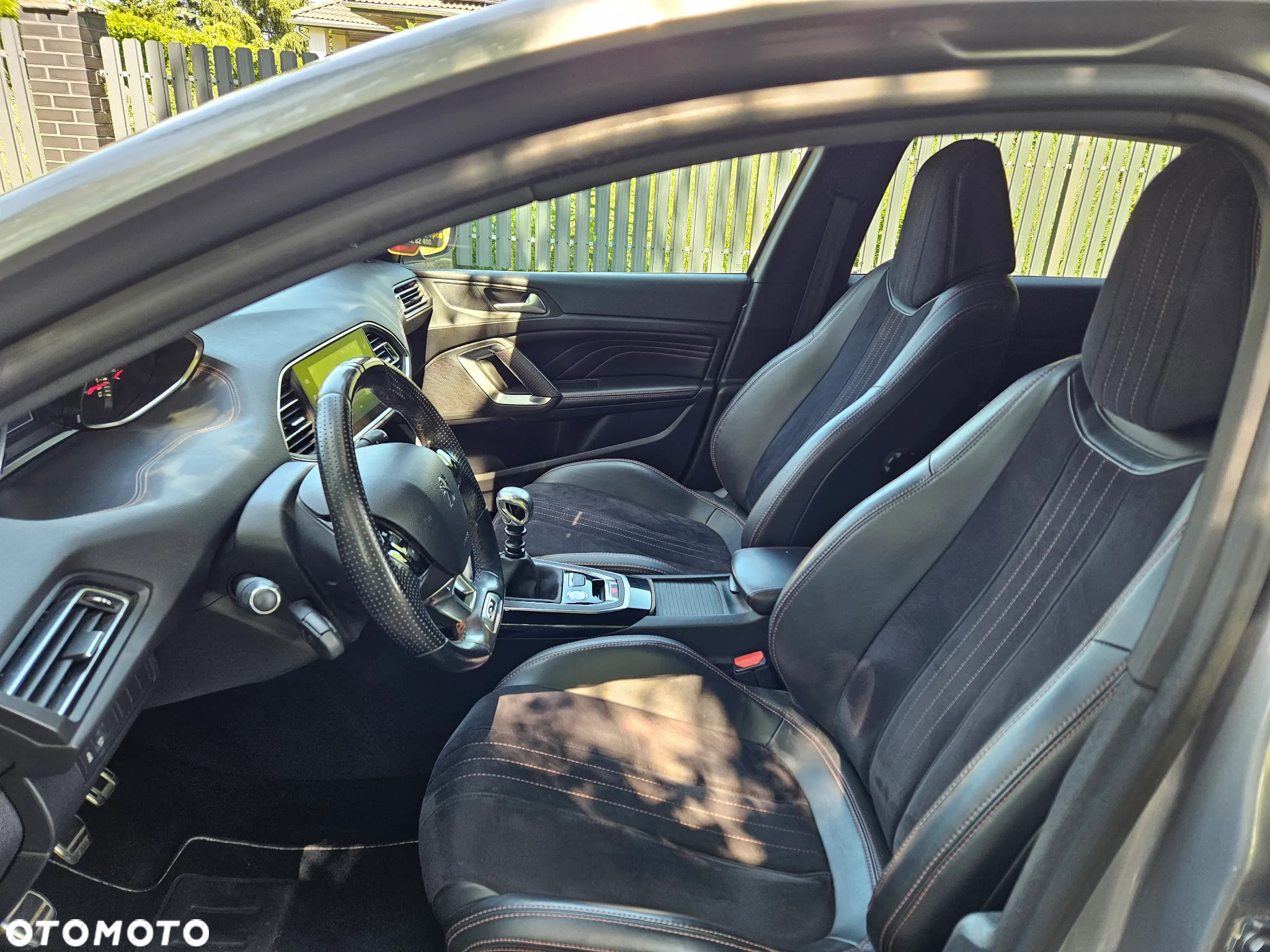 Peugeot 308 1.6 e-THP GT S&S - 22