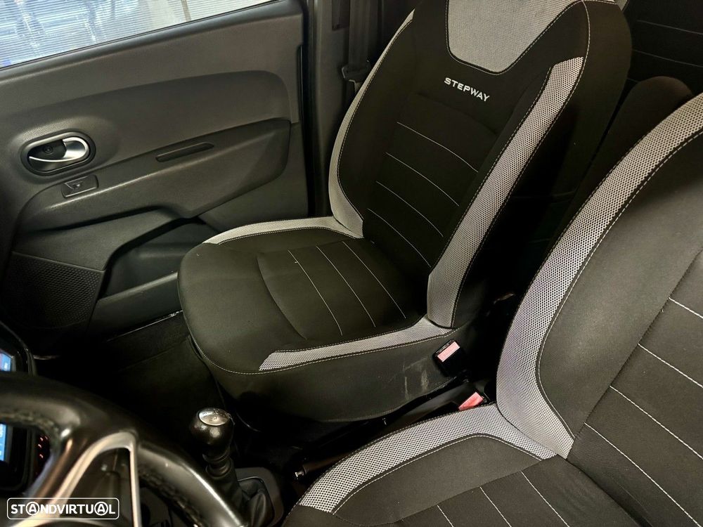 Dacia Lodgy 1.5 Blue dCi Stepway 7L - 26