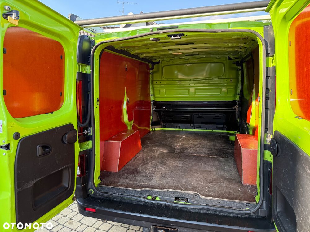 Renault Trafic - 16
