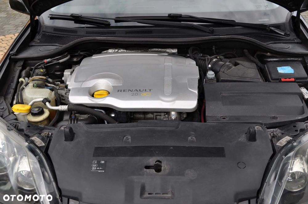 Renault Laguna dCi 150 FAP GT - 18