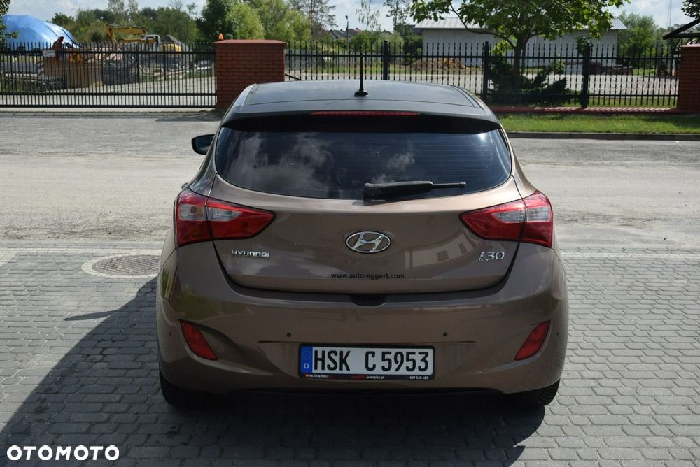Hyundai i30 1.4 Premium - 11