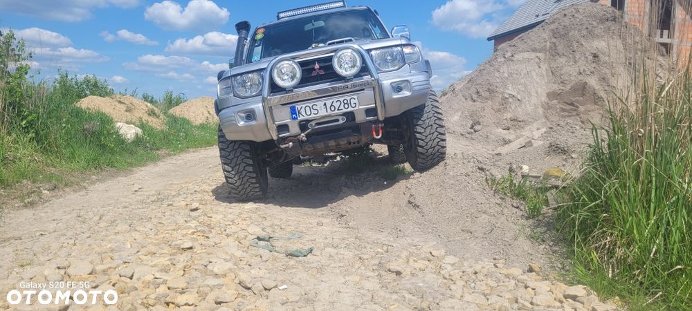 Mitsubishi Pajero - 6