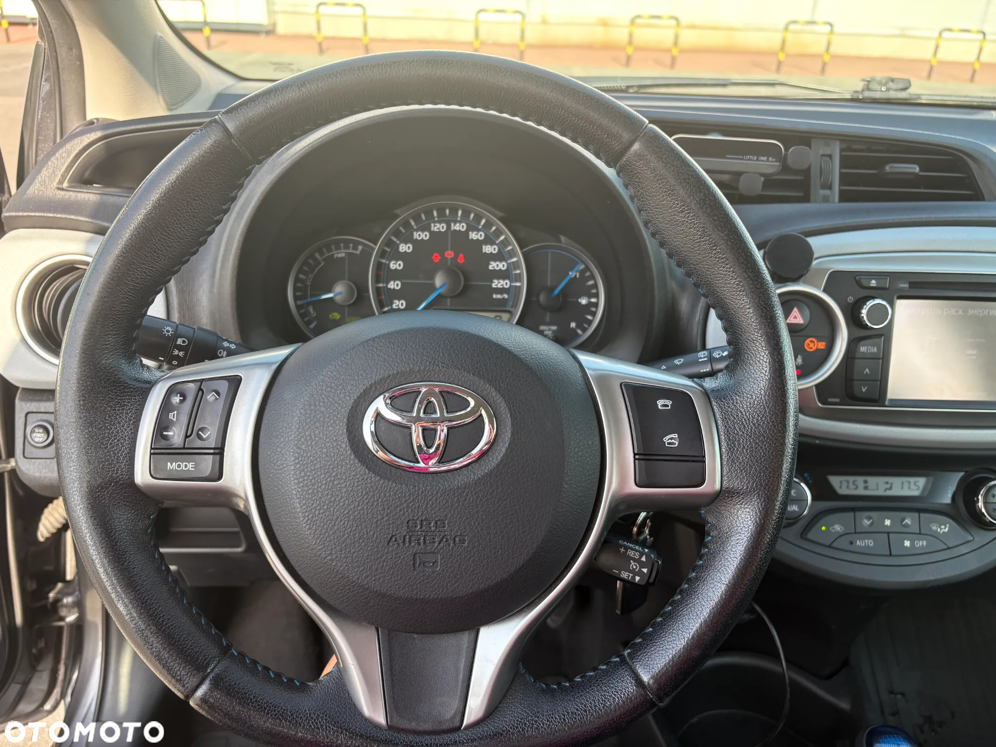 Toyota Yaris - 14