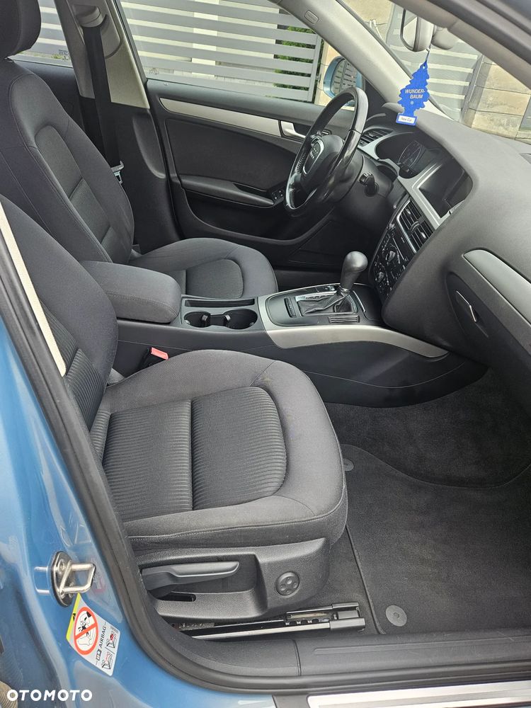 Audi A4 Avant - 10
