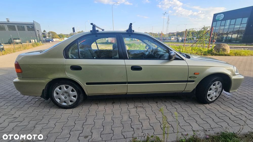Honda Civic 1.4i S - 4