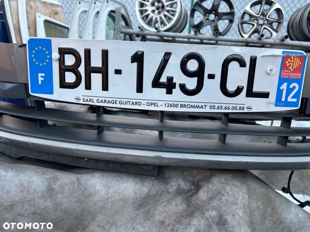 Opel Meriva B II kratka zderzaka halogen kratka środkowa - 6