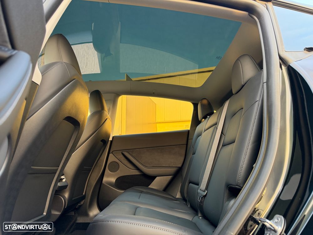 Tesla Model Y Tração Traseira - 27