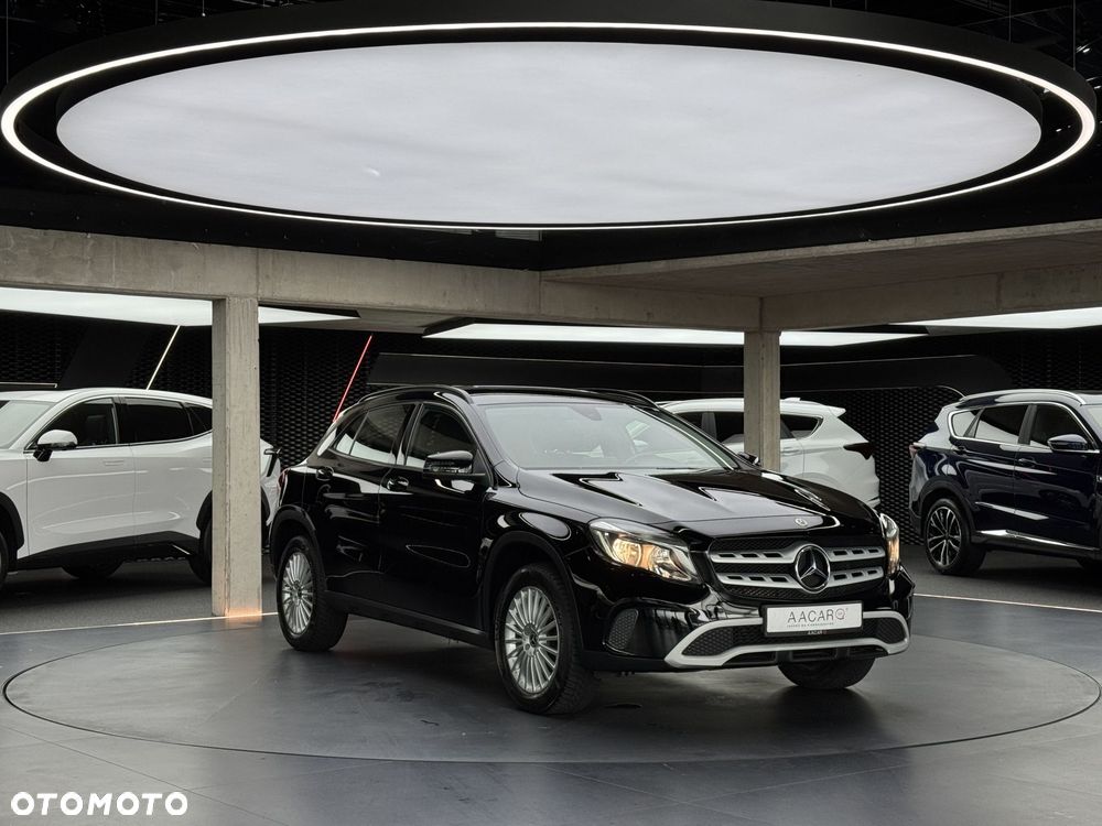 Mercedes-Benz GLA 180 7G-DCT - 8