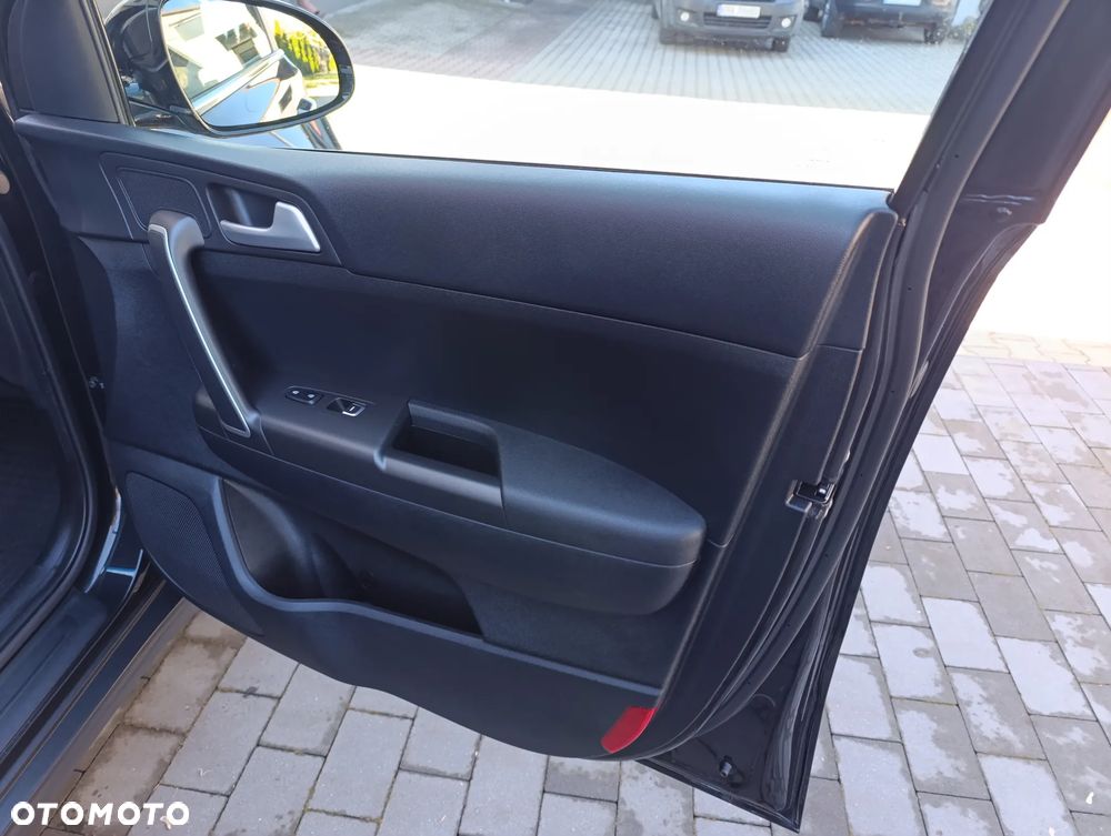 Kia Sportage - 16