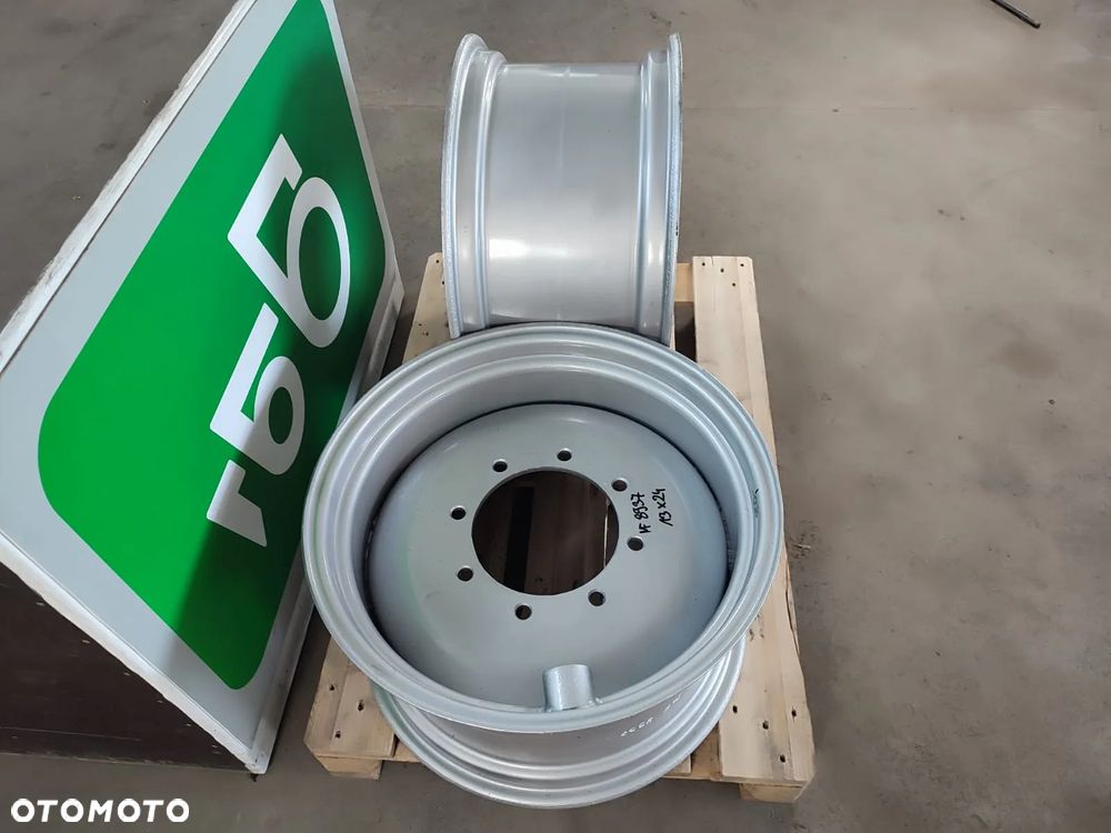 Felga 13x24 MASSEY FERGUSON 8937 - 8