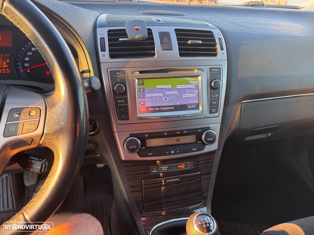 Toyota Avensis SW 2.0 D-4D Luxury+GPS - 10