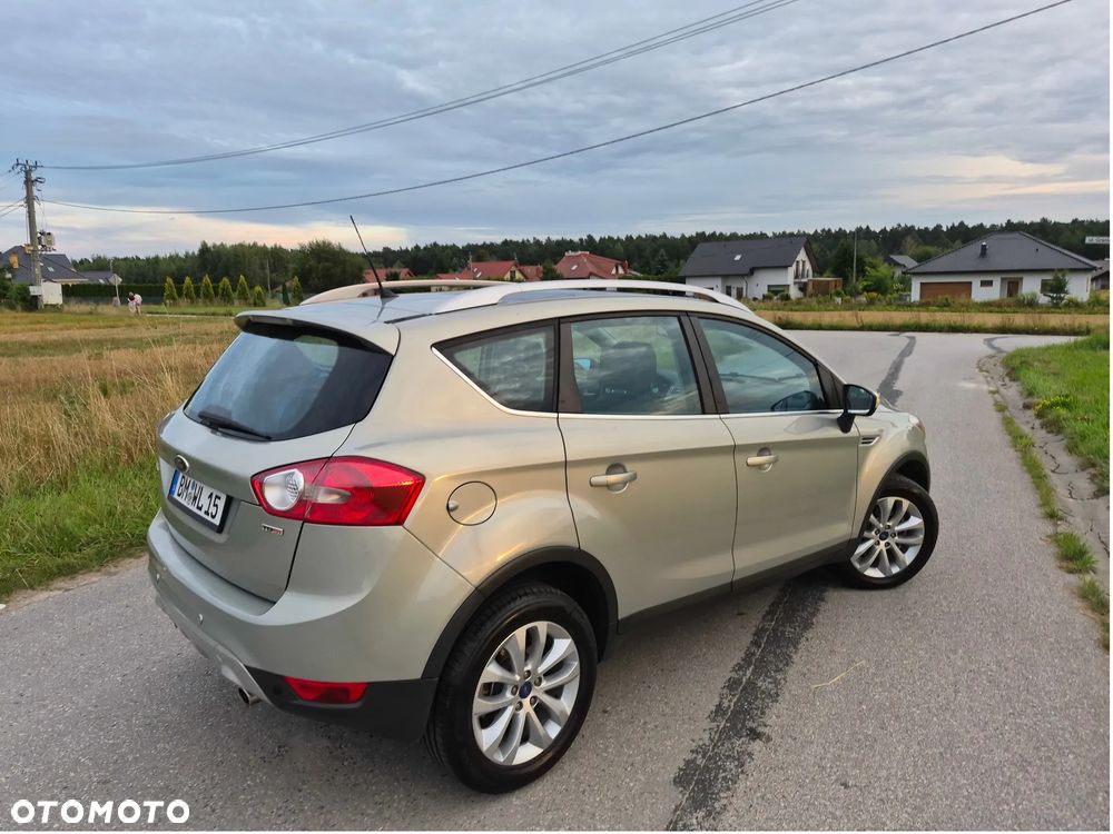 Ford Kuga 2.0 TDCi 2x4 Titanium - 5