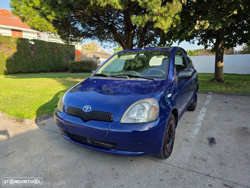 Toyota Yaris 1.0 Base - 2