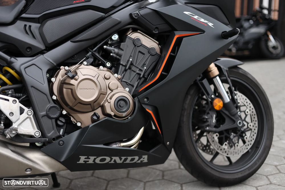 Honda CBR 650R - 15