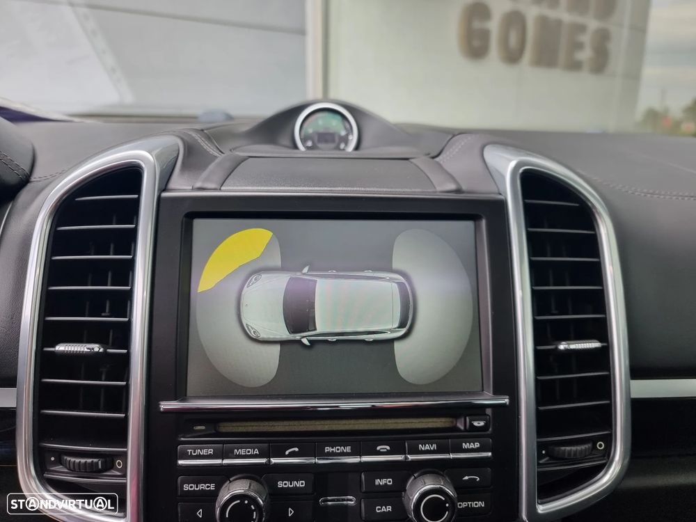 Porsche Cayenne Tiptronic S - 27