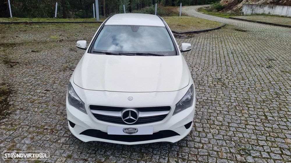 Mercedes-Benz CLA 180 d Shooting Brake - 2