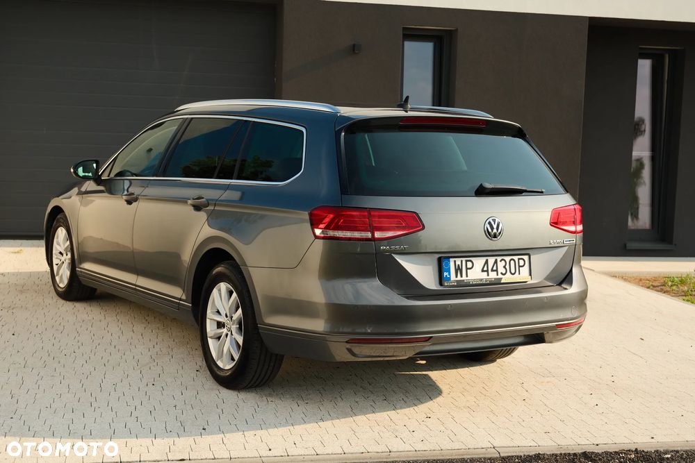 Volkswagen Passat 2.0 TDI BMT Comfortline - 15