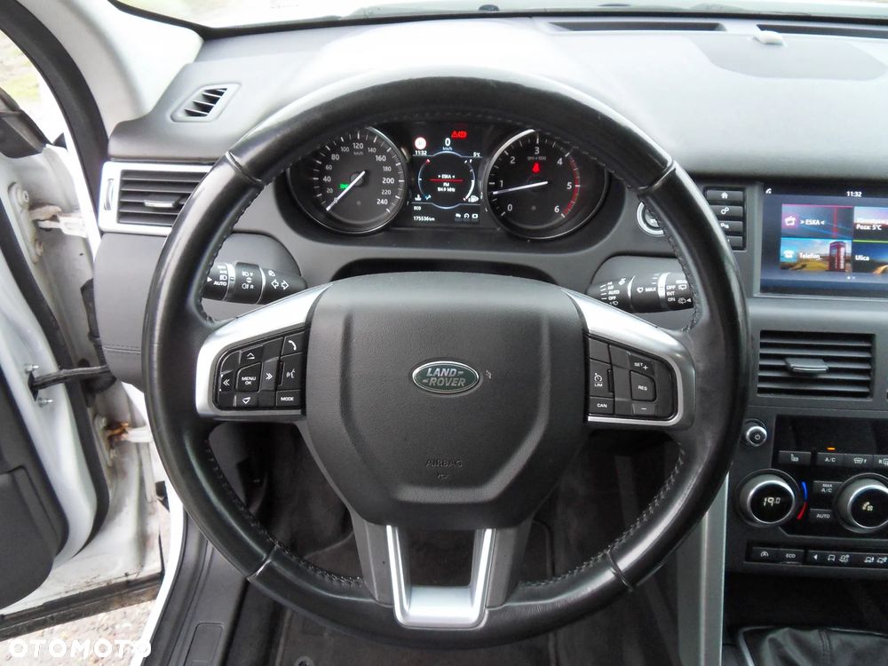 Land Rover Discovery Sport 2.0 TD4 HSE Luxury - 17