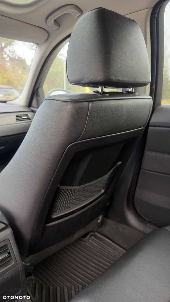 BMW Seria 3 325i - 25