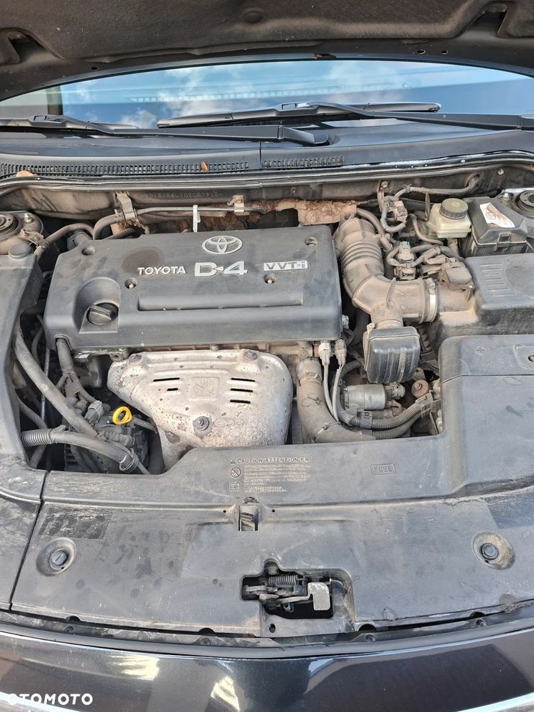 Toyota Avensis 2.0 VVT-i Executive - 14