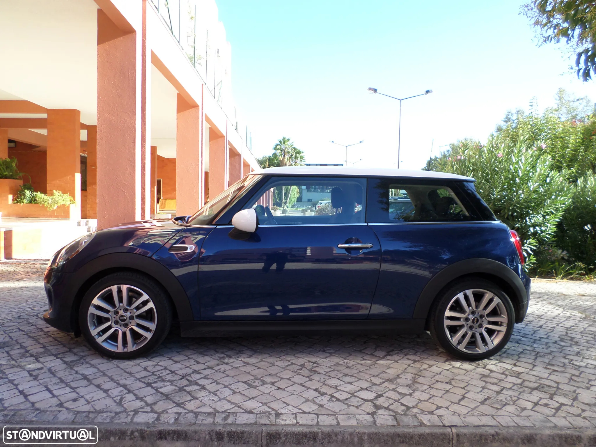 MINI 3 Portas Cooper D - 2