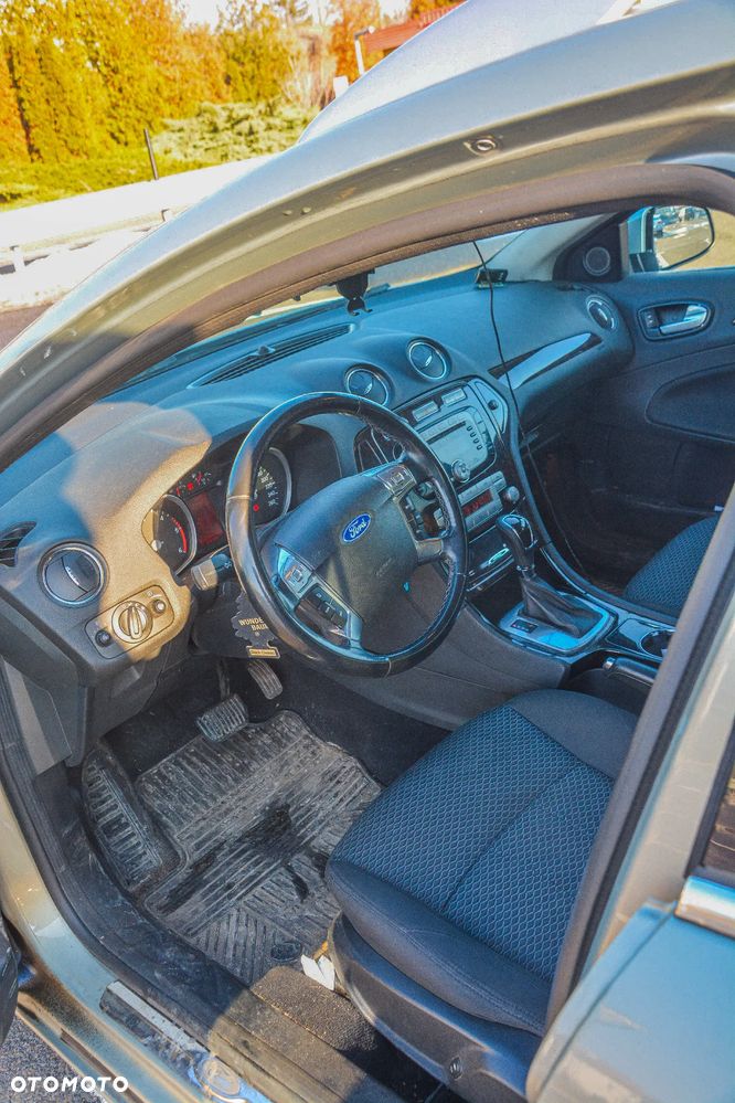 Ford Mondeo 2.0 TDCi Ghia - 8