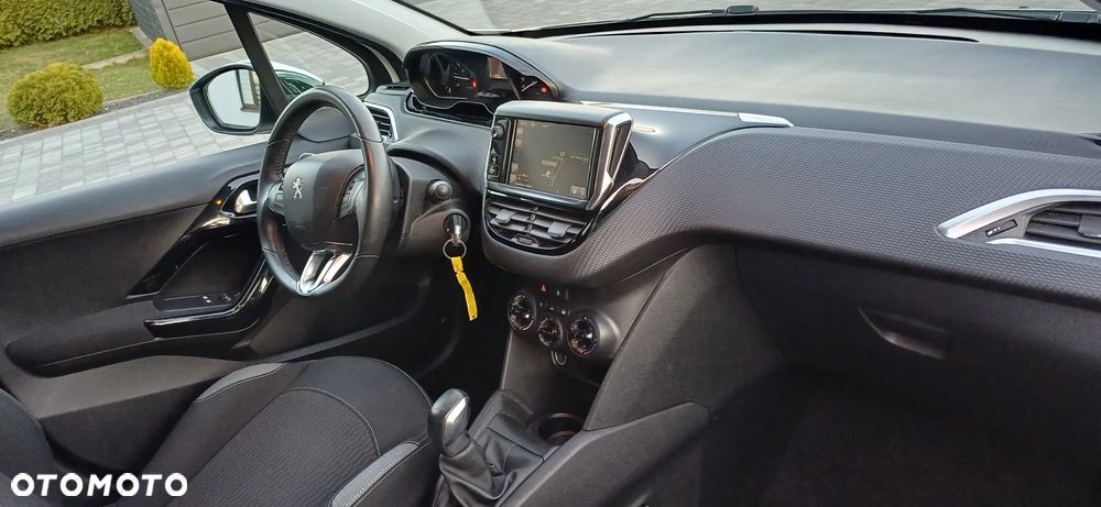 Peugeot 208 1.2 VTi Style - 13