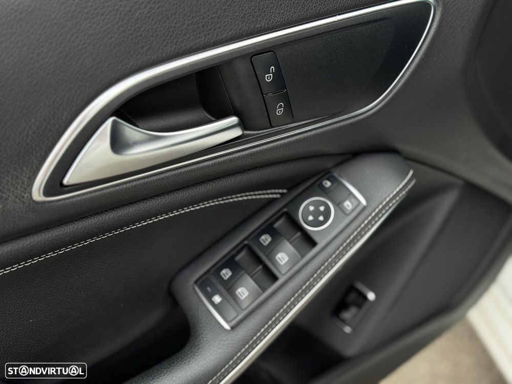 Mercedes-Benz CLA 180 d Shooting Brake Urban - 28