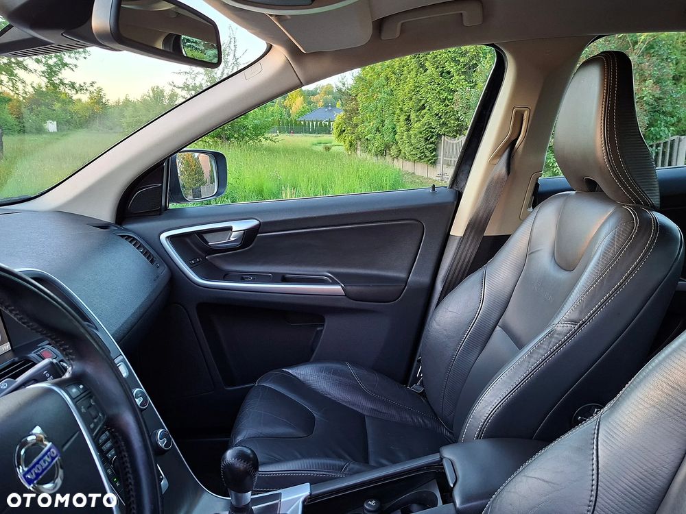 Volvo XC 60 D4 RDesign - 17