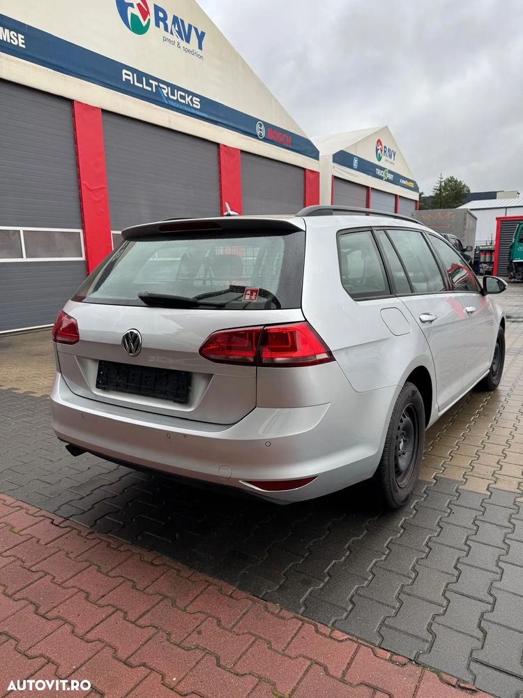 Volkswagen Golf 1.6 TDI BlueMotion Technology DSG Comfortline - 3