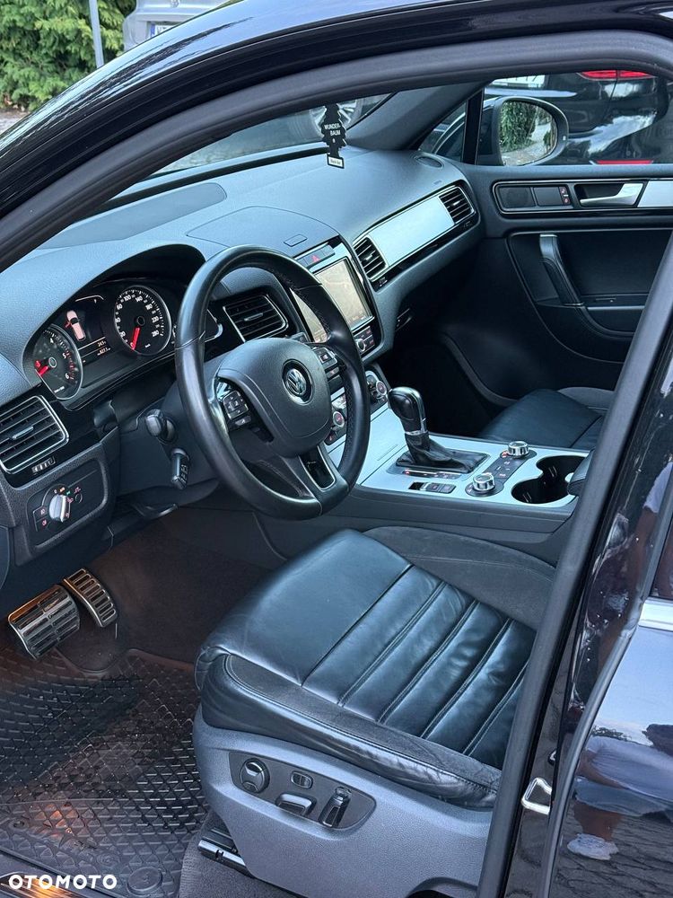 Volkswagen Touareg 3.0 V6 TDI BMT - 25