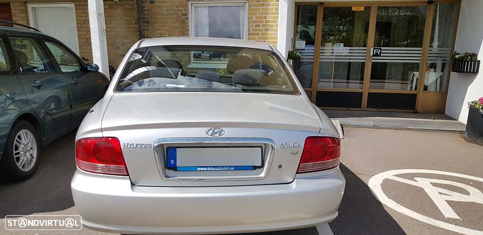 Hyundai Sonata - 2