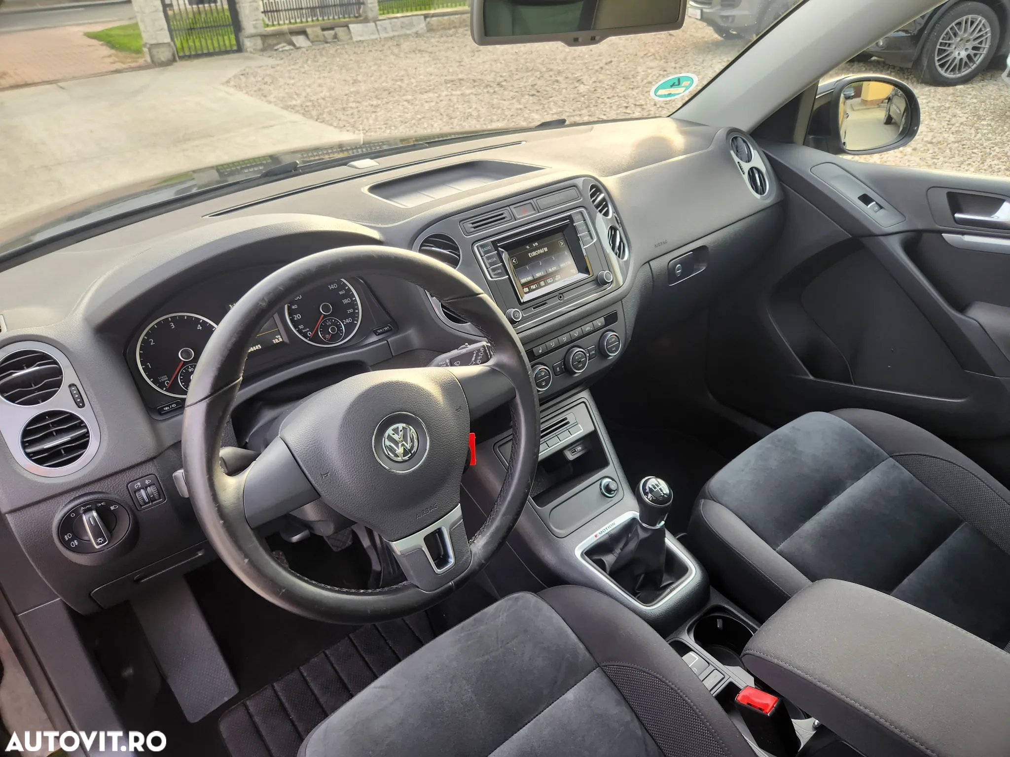 Volkswagen Tiguan 2.0 TDI 4Motion BMT Sport & Style - 13