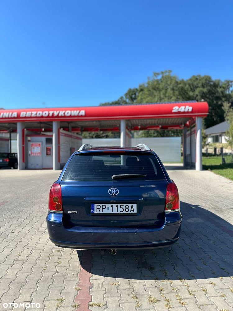 Toyota Avensis 2.0 D-4D Sol Plus - 5