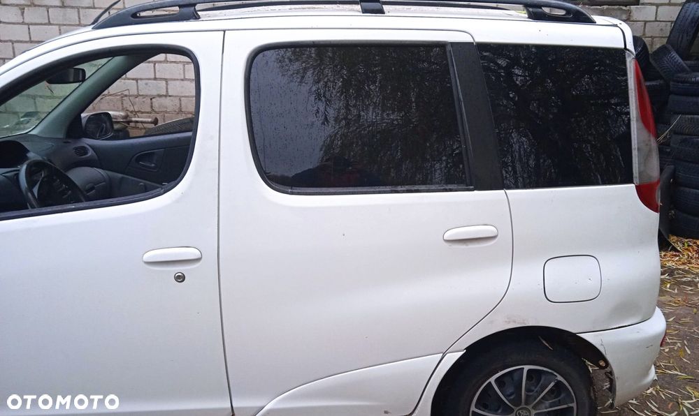 Drzwi lewy prawy przód tył Toyota Yaris Verso 2002 lak. 068 - 2